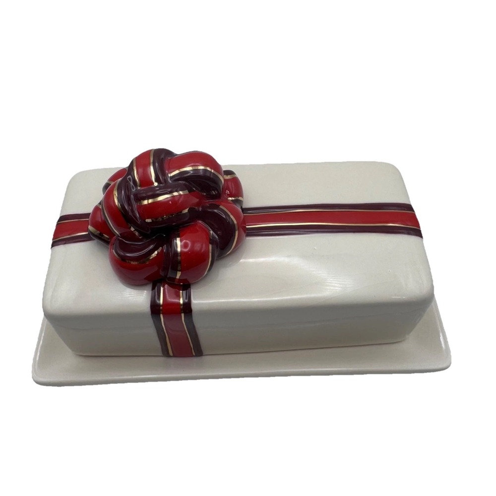 Grasslands Road Holiday Covered Butter Dish with Bow Motif - Ceramic Christmas